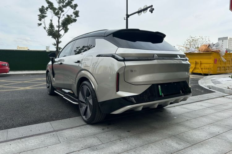 Used Lynk & Co 08 EM-P 2023 245km Ultra-Long Range Halo