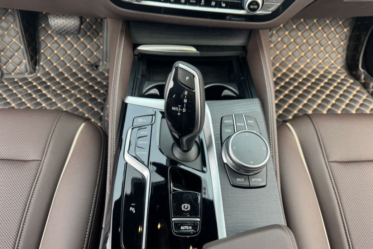 Used BMW 5 Series 2022 Second Facelift 530Li Leading Edition M Sport Package
