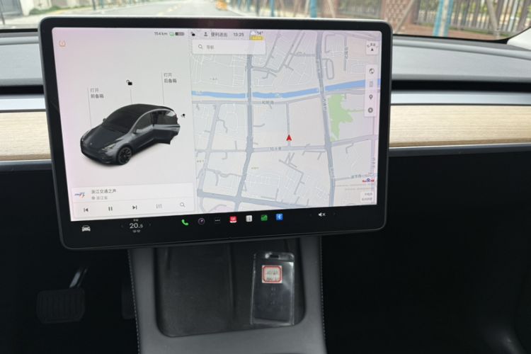 Used Tesla Model Y 2021 Long-Range All-Wheel-Drive Version
