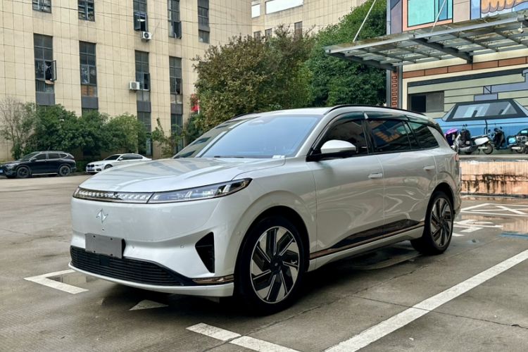 Used Dongfeng eπ eπ008 2024 210Max Range-Extended Version 6 Seats