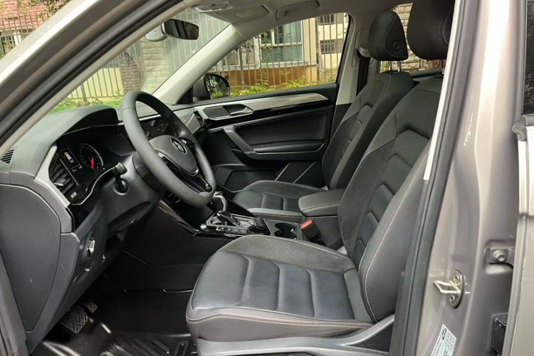 Used Volkswagen Tayron 2020 330TSI Two-Wheel Drive Luxury Smart Connectivity Version Interior 3