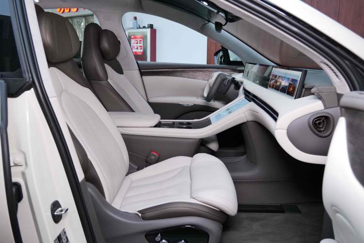 Used IM LS7 2024 90 kWh Max Elite Rear-Drive Version
