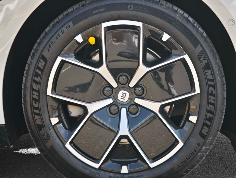 Xiaomi Auto SU7 2024 Rear-Drive Long-Range Intelligent Driving Version — снимка 17