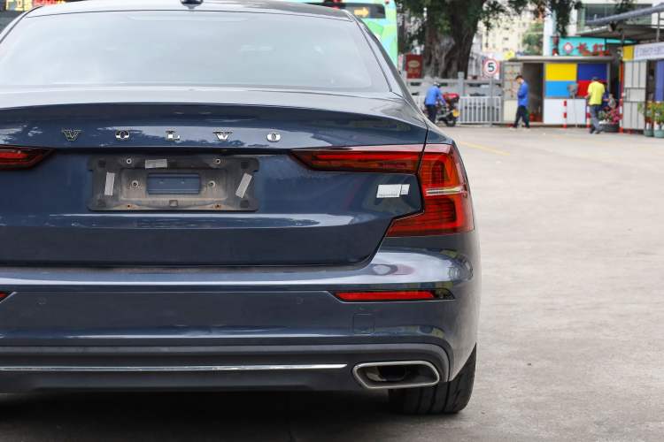 Used Volvo S60 New Energy 2022 T8 eDrive Hybrid All-Wheel Drive Smart Luxury Edition Exterior 9