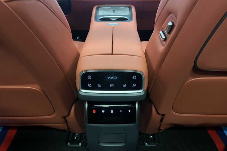 Used Dongfeng eπ eπ008 2024 210Max Range-Extended Version 6 Seats
