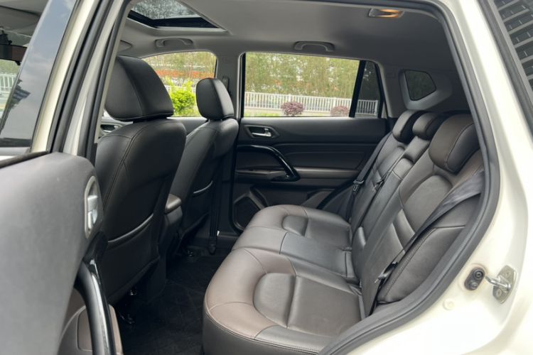 Used GAC Trumpchi GS4 2015 200T G-DCT Luxury Edition Interior 7