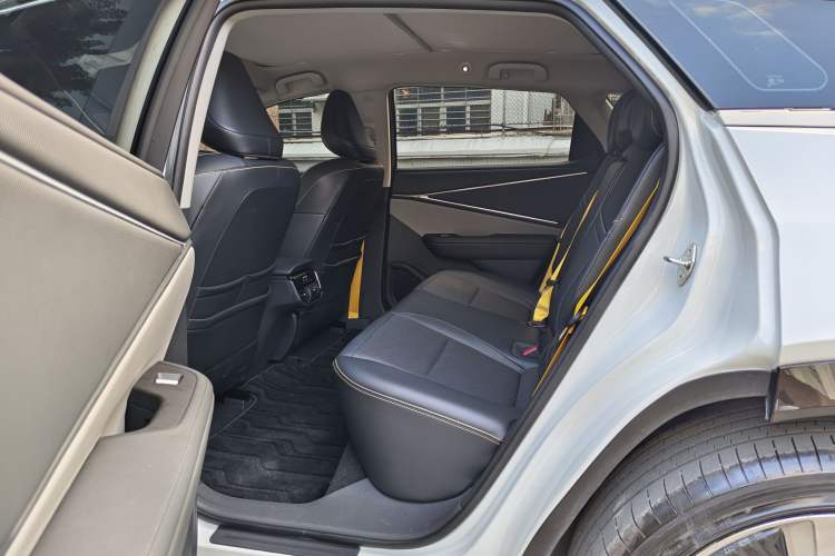 Used Toyota bZ5 2025 Model 550 PRO Smart Driving Edition Interior 2