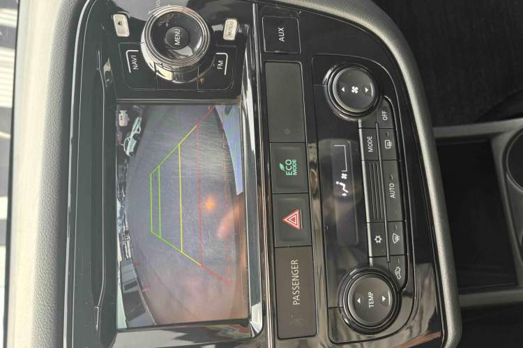 Used Mitsubishi Outlander (Import) 2013 2.0L Two-Wheel Drive Sport Navigation Version 5 Seats