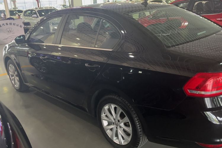 Used Volkswagen Lavida 2015 1.6L Automatic Comfort Edition