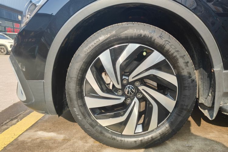 Used Volkswagen Tiguan L 2022 330TSI Automatic Two-Wheel Drive Smart Edition