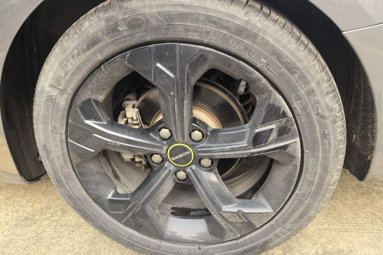 Used Roewe i6 MAX 2020 300TGI Automatic Sporty Cool Edition
