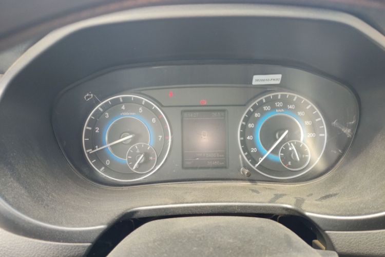 Used Dongfeng Fengon S560 2018 1.8L Manual Urban Model 7 Seats Odometer Close Up