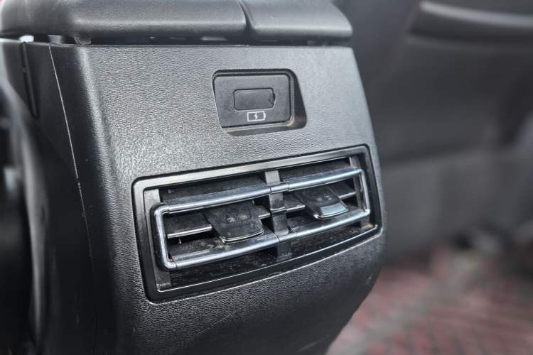 Used BAIC Beijing U7 2019 1.5T Manual Elite Version China VI
