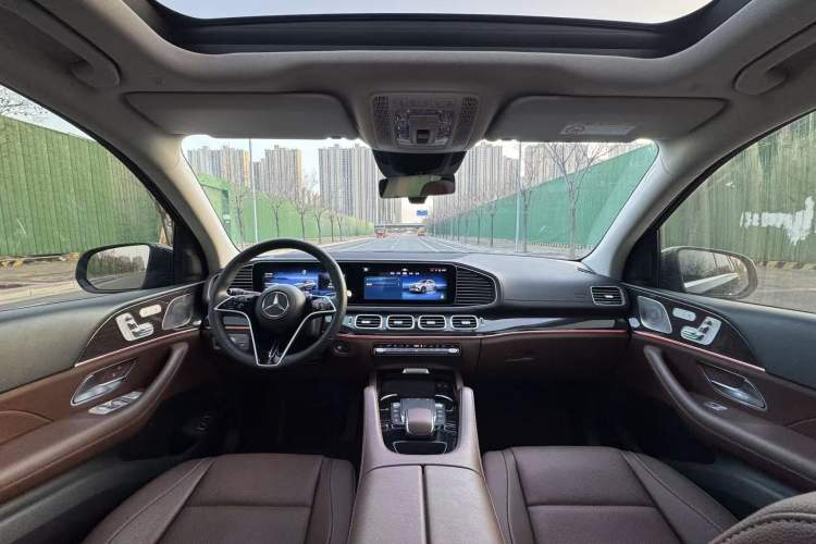 Used Mercedes-Benz GLE 2024 GLE 350 4MATIC Stylish Model Interior 3