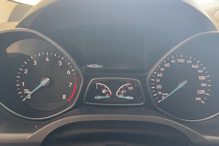 Used Ford Kuga 2019 EcoBoost 180 Two-Wheel-Drive Platinum Edition China VI Standard