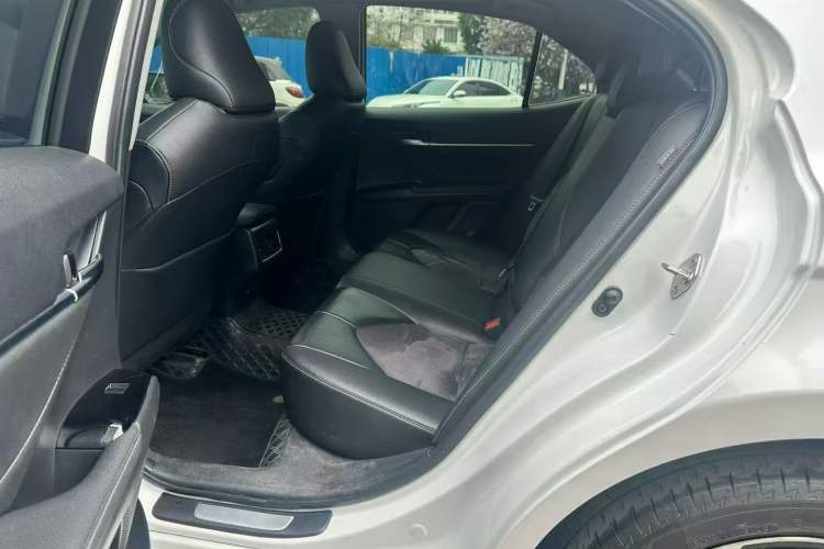 Used Toyota Camry 2021 2.0S FENGSHANG Edition
