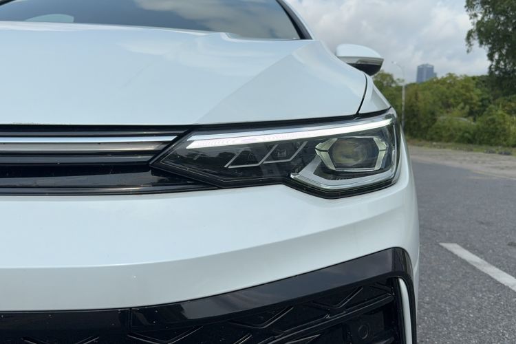 Used Volkswagen Golf 2025 300TSI R-Line Left Front Headlight