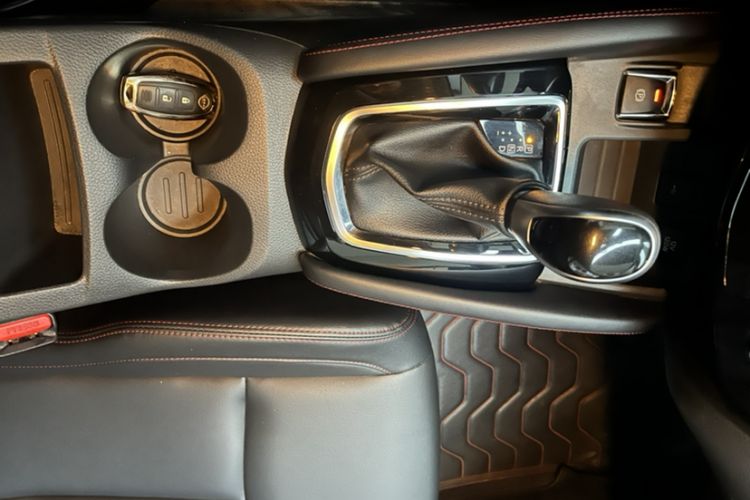 Used Nissan Qashqai 2023 Classic 2.0L CVT XV Comfort Edition Gear Lever