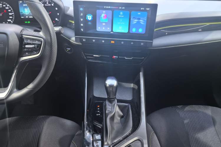 Used Roewe i5 2021 1.5L CVT Platinum Edition