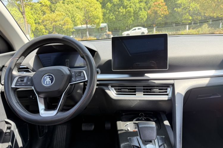 Used BYD Song Pro 2019 1.5T Automatic Prestige Model Audio And AC Panel