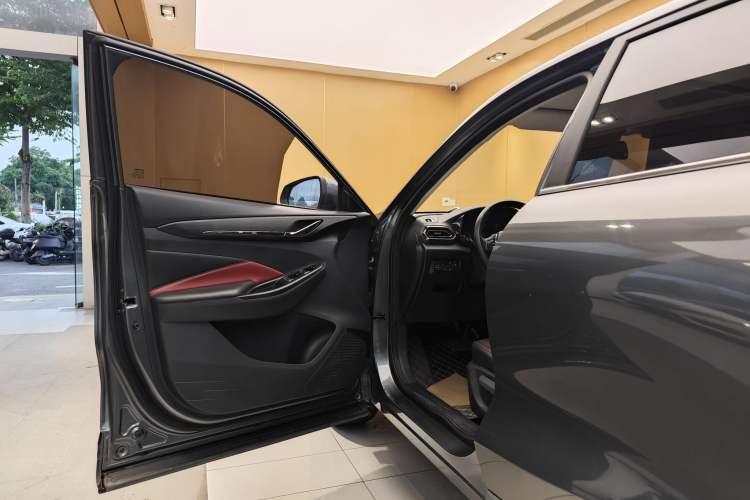 Used CHANGAN OSHAN X5 2021 1.5T DCT Luxury Edition Exterior 2