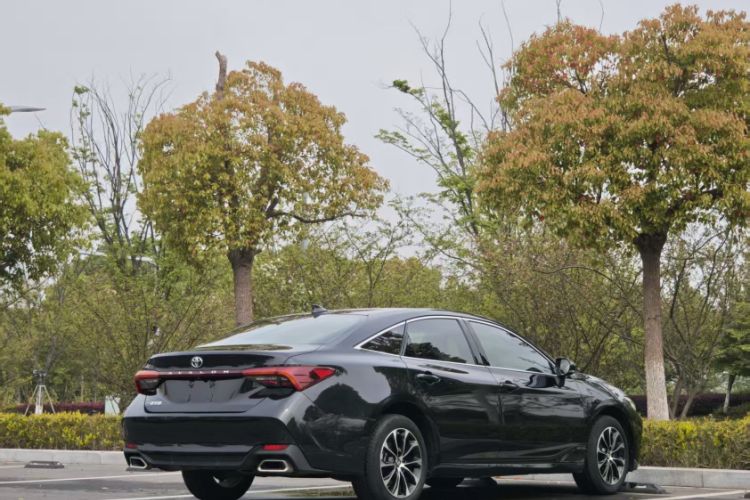 Used Toyota Avalon 2023 2.0L Premium Edition Exterior 5