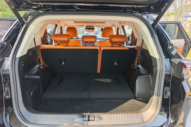 Used JETOUR Shanhai L7 2024 1.5T 120 km MAX 7-Seater Trunk