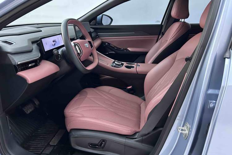 Used Geely Galaxy L6 2025 EM-i 140km Starship Edition
