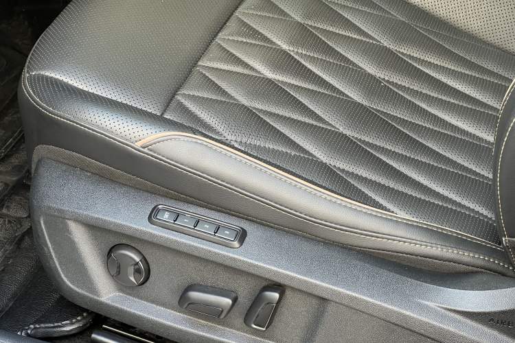 Used Volkswagen Passat 2020 330TSI Luxury Edition China VI