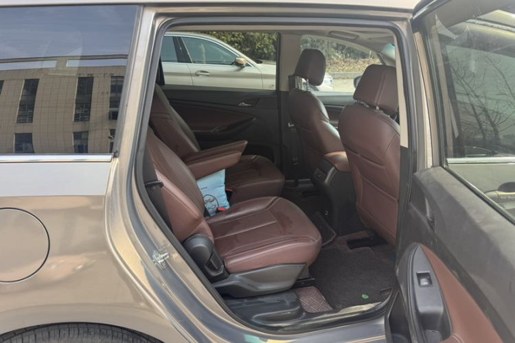 Used Buick GL6 2018 18T 6-Seater Prestige Model
