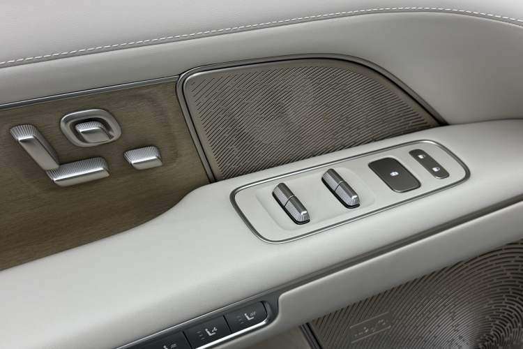 Used Nio ES8 2026 Model 6-seat Executive Luxury Edition
