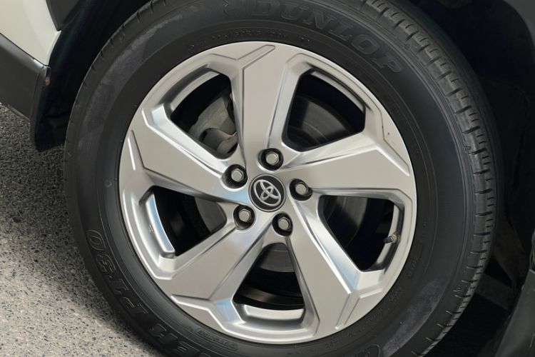 Used Toyota RAV4 2020 2.0L CVT 4x4 Trend Edition Exterior 10