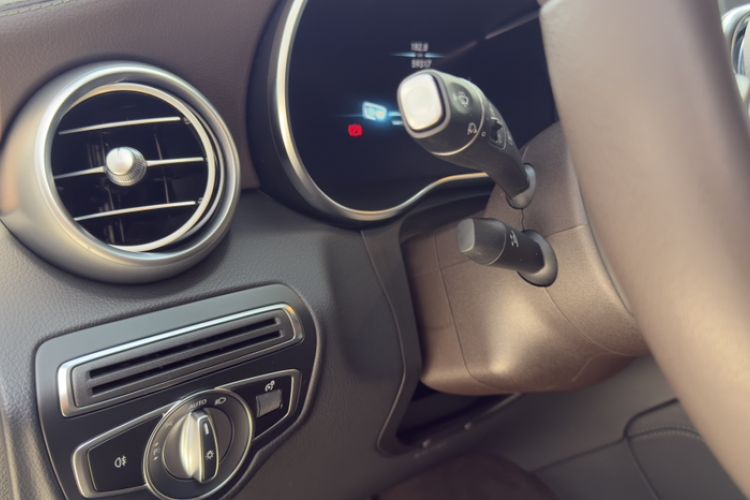 Used Mercedes-Benz GLC 2022 Refreshed GLC 300 L 4MATIC Dynamic Edition
