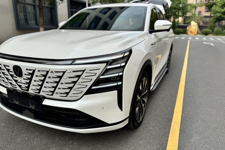 Used CHANGAN CS75 PLUS 2025 4th Generation UItra 2.0T New Blue Whale Smart Intelligent Powertrain Version Left Front Headlight