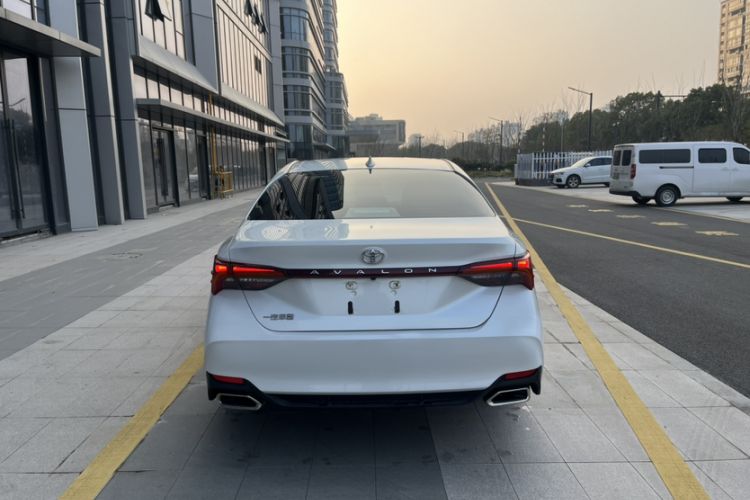 Used Toyota Avalon 2023 2.0L Luxury Edition