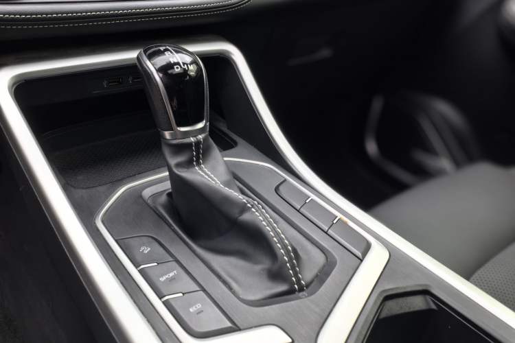 Used Geely Auto Vision X6 2020 1.4T CVT Luxury Edition
