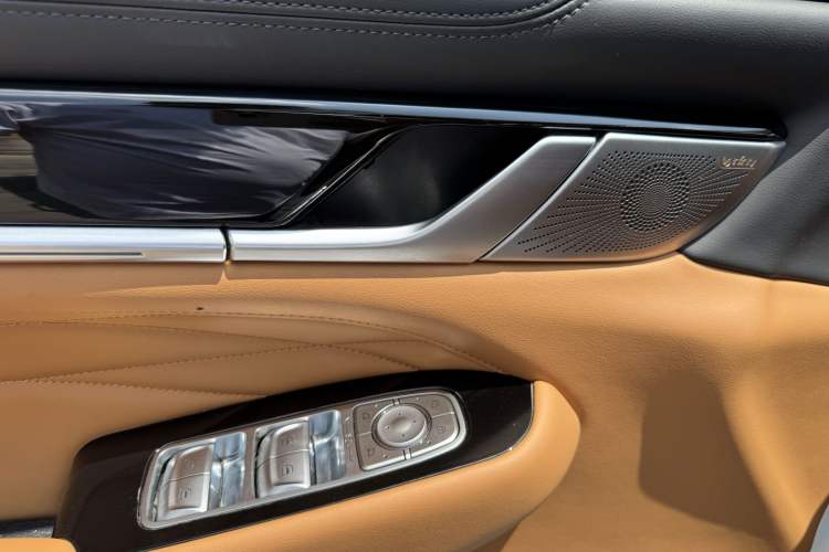 Used Tank 500 New Energy 2024 Hi4-T Interior 12