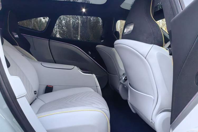 Used Avatr 11 2023 Ultra-Long Range Single-Motor Version 4 Seats
