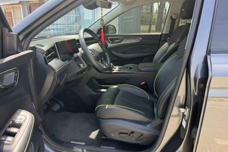 Used Roewe RX5 2023 PLUS 330TGI Automatic Trendsetting Smart Edition