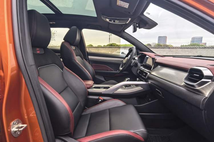 Used Geely Auto Coolray 2019 Sport Model 260T DCT Battle China V Standard Interior 11