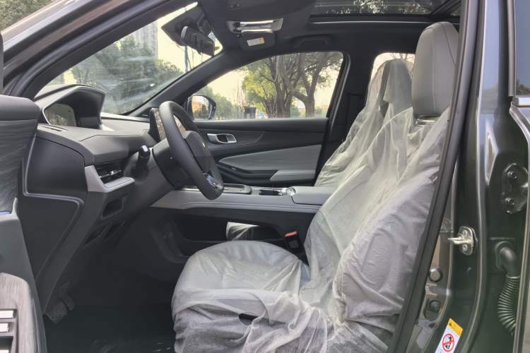 Used Changan CS55PLUS PHEV 2025 Smart New Blue Whale 125km Ultra-Range Edition
