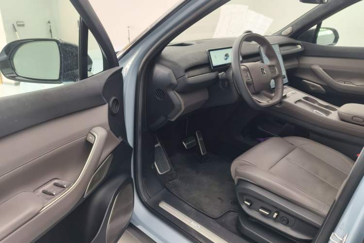 Used Nio ES7 2022 75 kWh Left Front Seat