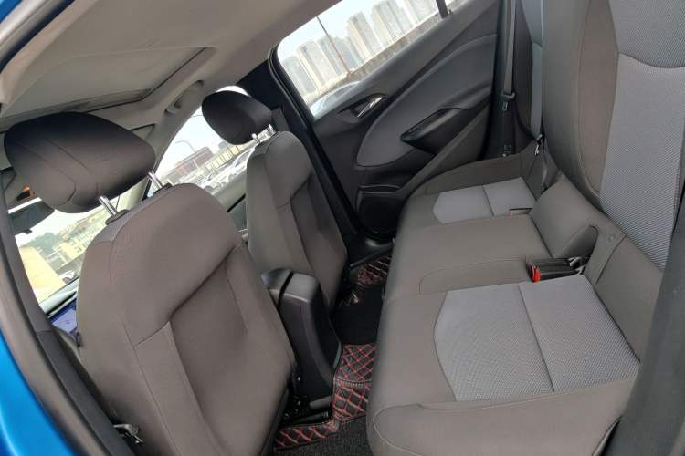 Used Chevrolet Cruze 2017 1.5L Automatic Pioneer Sunroof Edition Interior 3