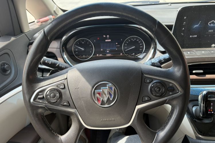 Used Buick GL8 2021 Land Cruiser Executive Class 652T Luxury Model Interior 2