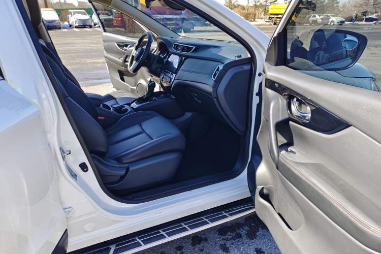 Used Nissan Qashqai 2022 2.0L CVT XV Smart Enjoyment Version
