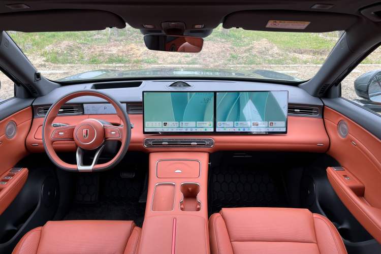 Used Hongqi HS6 PHEV 2026 220 All-Wheel Drive Smart Hybrid Version Interior 5