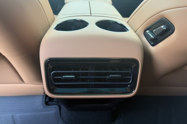 Used Geely Galaxy Galaxy 8 2025 130km EM-i Flagship Edition
