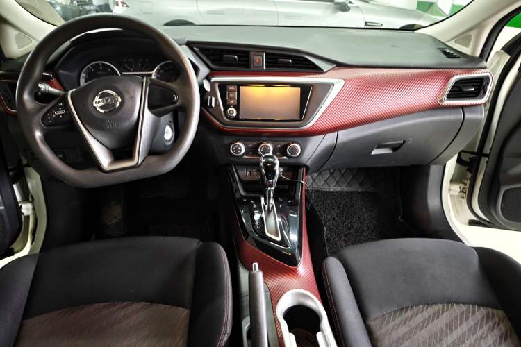 Used Nissan Lannia 2016 1.6L CVT Cool Edition Interior 3