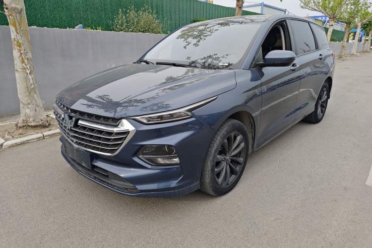 Used Wuling Victory 2020 1.5T CVT Elite Model Front Left 45 Deg