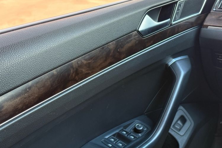 Used Volkswagen Magotan 2019 330TSI DSG Luxury Version China VI Standard Interior 8